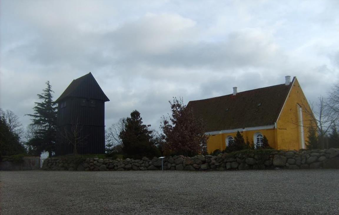 Birket Kirke. Foto: Per H. Knudsen